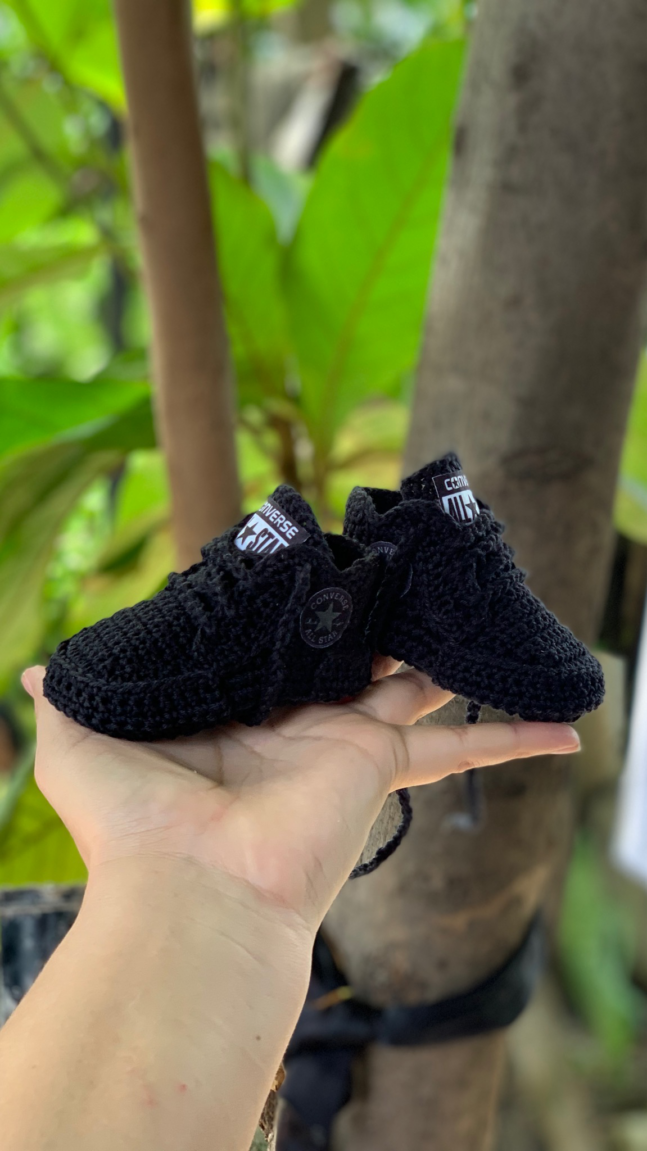 Tênis Baby All Star Preto em Crochê | Clássico, Fofo e Atemporal
