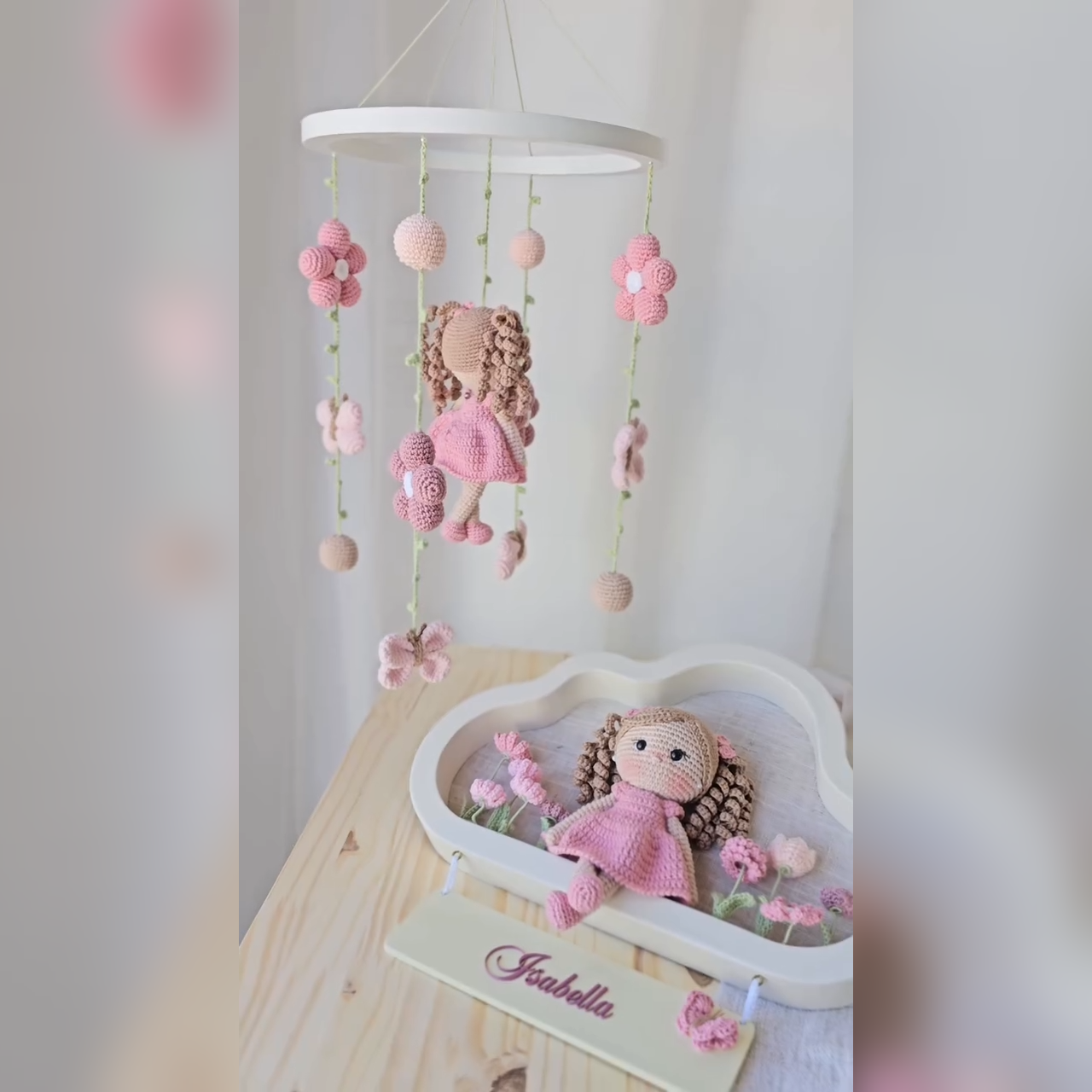 Combo Encanto da Chegada | Porta Maternidade Personalizado + Móbile de Berço - Imagem 2