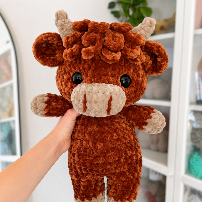 Pelúcia Vaquinha Mimosa | Amigurumi em Fio de Veludo